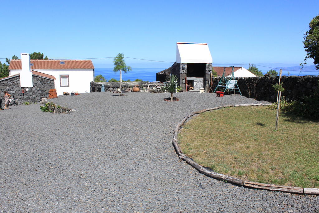 Casas Alto Da Bonanca Hostal São Roque do Pico Habitación foto