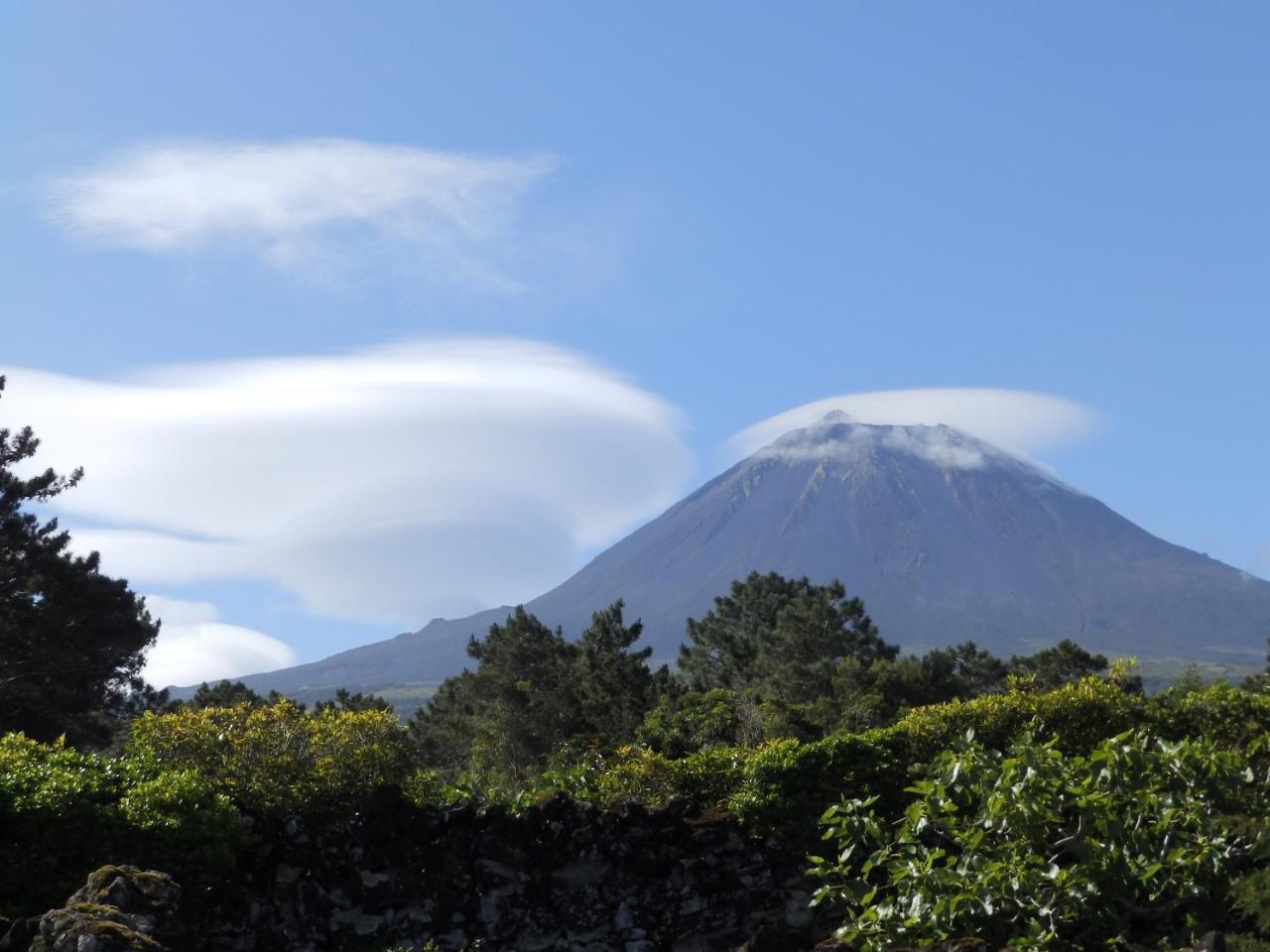 Casas Alto Da Bonanca Hostal São Roque do Pico Exterior foto